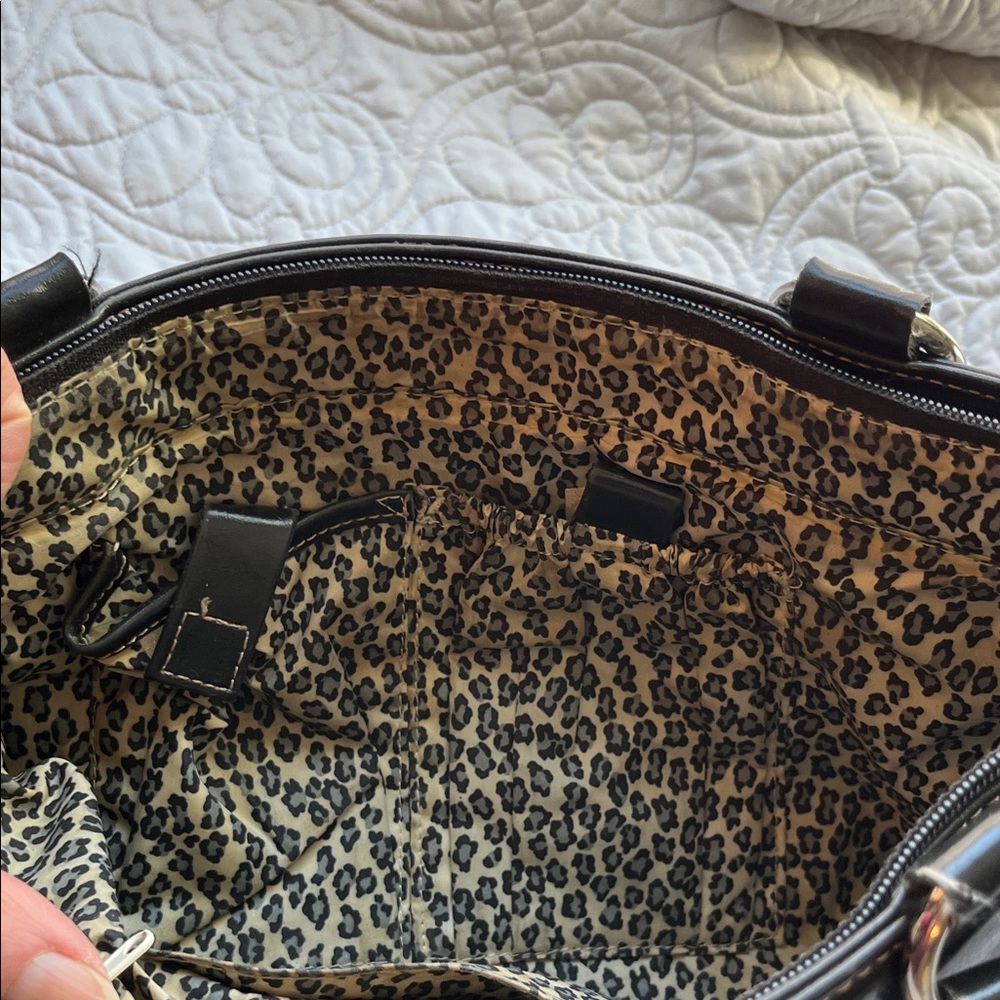 Chic Black Women's Shoulder Bag - Picture 4 of 11